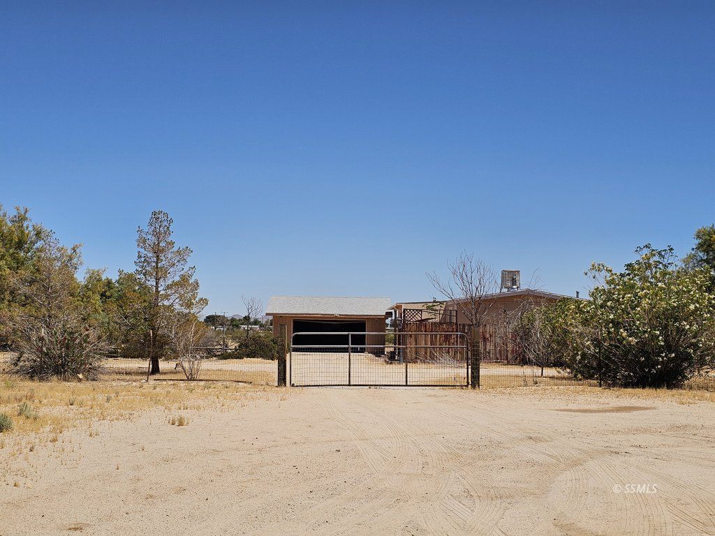 1540 North Mercury Street Ridgecrest, CA 93555 - Photo 1 of 33