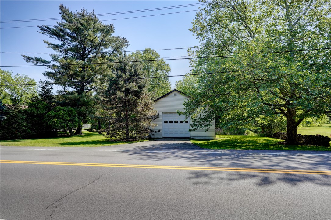 610 Webster Road Webster, NY 14580 - Photo 16 of 28
