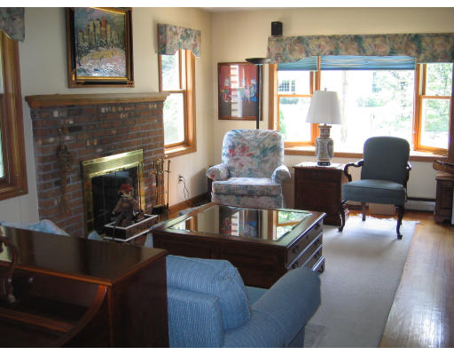 59 Sylvester Road Northampton, MA 01062 - Photo 5 of 8 Gallery Image 5