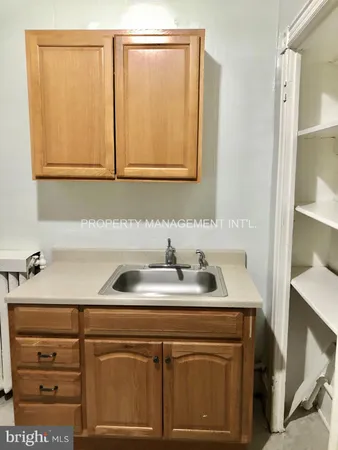 $950 | 4630 Greene Street, Unit 3, Philadelphia, PA 19144