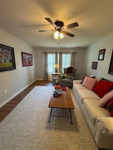 a view of a yard with a tree