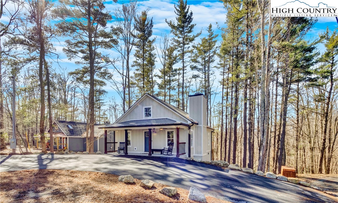 741 Pine Ridge Road Beech Mountain, NC 28604 - Photo 2 of 27