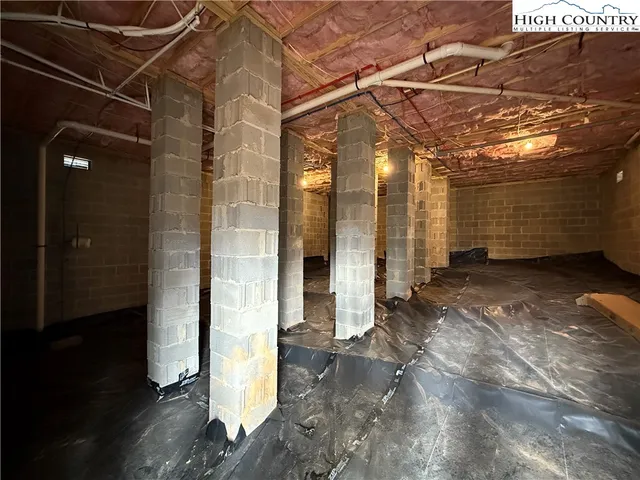 $420,000 | 741 Pine Ridge Road, Beech Mountain, NC 28604