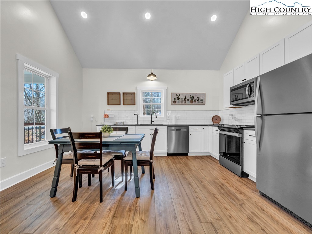 741 Pine Ridge Road Beech Mountain, NC 28604 - Photo 8 of 27