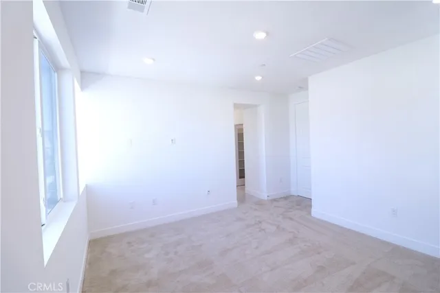 $6,500 | 273 Shoveler, Irvine, CA 92618