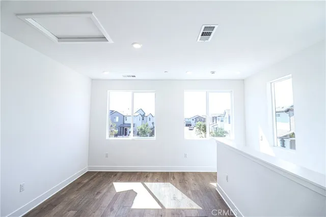 $6,500 | 273 Shoveler, Irvine, CA 92618