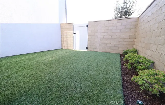 $6,500 | 273 Shoveler, Irvine, CA 92618