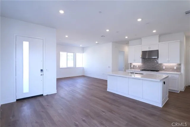 $6,500 | 273 Shoveler, Irvine, CA 92618