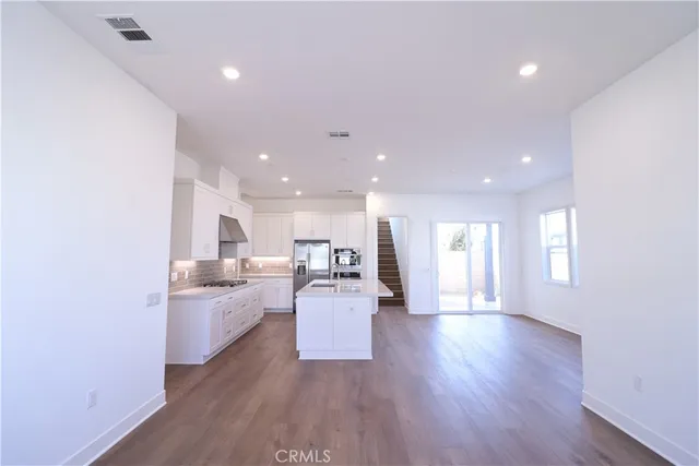 $6,500 | 273 Shoveler, Irvine, CA 92618