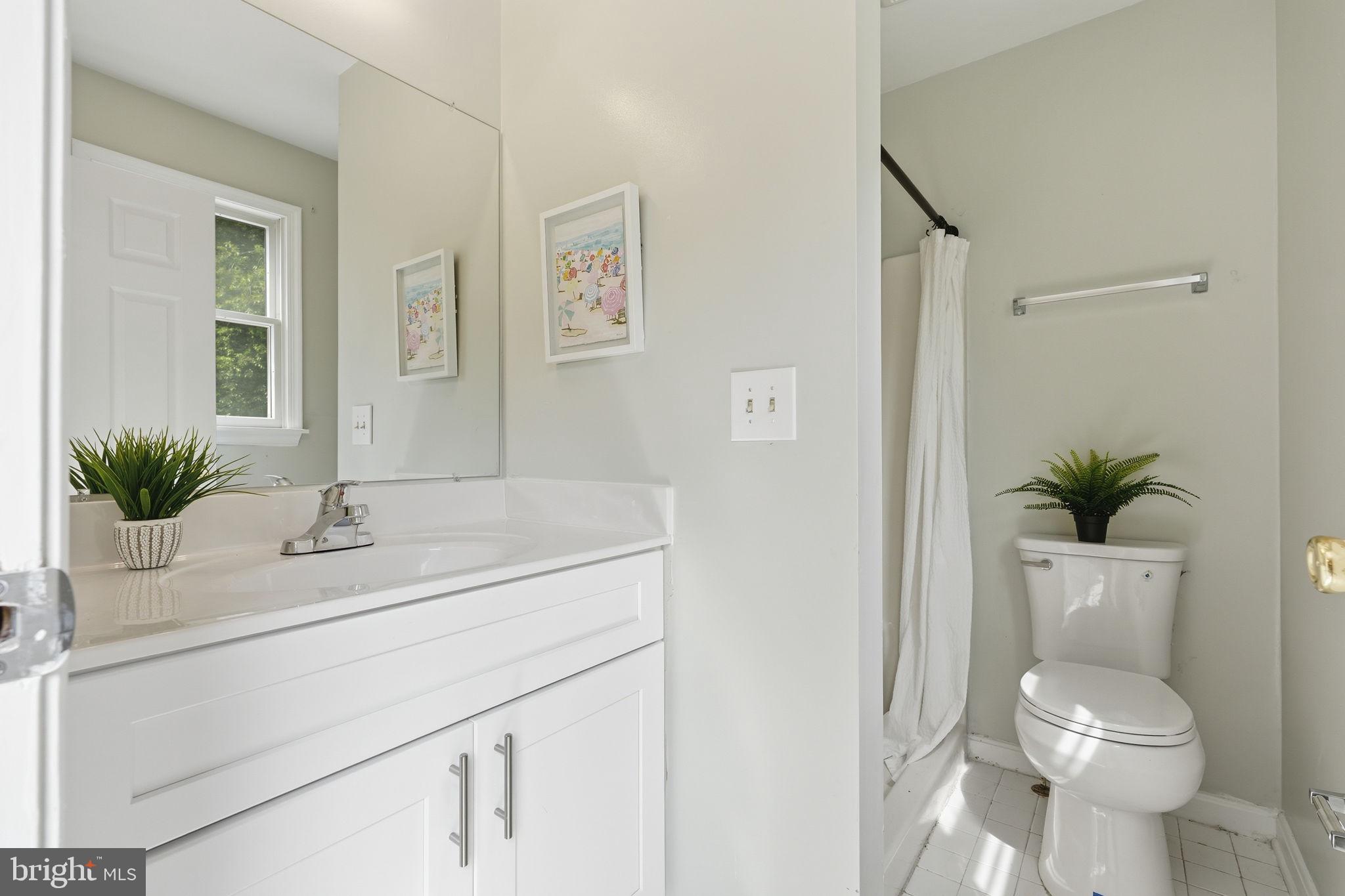 1007 Tasker Lane Arnold, MD 21012 - Photo 15 of 39 Primary bathroom - updated vanity