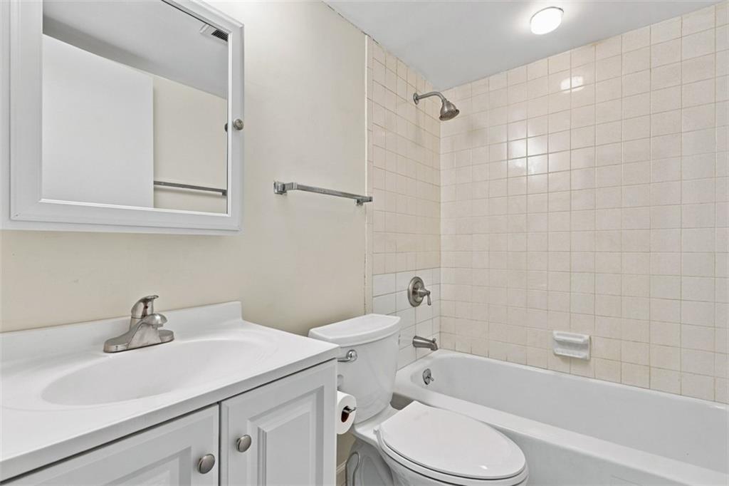 5 Bayard Road, Unit 300 Pittsburgh, PA 15213 - Photo 28 of 44 Gallery Image 28