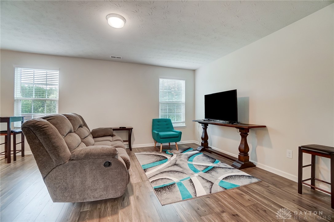 2908 Ridge View Court Xenia, OH 45385 - Photo 9 of 39 Gallery Image 9