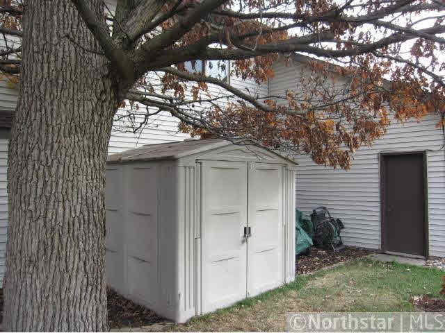 571 Dorland Road South Maplewood, MN 55119 - Photo 8 of 16 Gallery Image 8