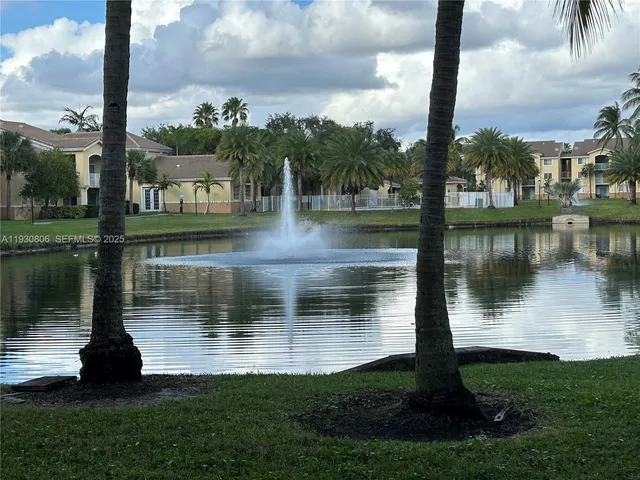 $2,500 | 2640 South University Drive, Unit 106, Davie, FL 33328