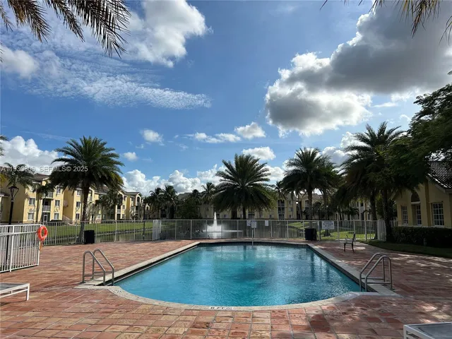 $2,500 | 2640 South University Drive, Unit 106, Davie, FL 33328