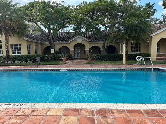 $2,500 | 2640 South University Drive, Unit 106, Davie, FL 33328