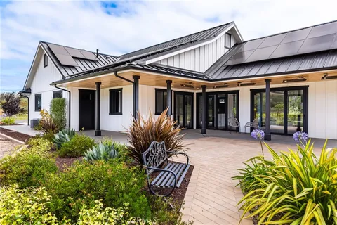 $3,100,000 | 535 Stanton Street, Arroyo Grande, CA 93420