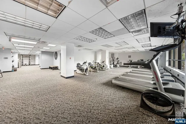 $380,000 | 2 Claridge Drive, Unit 1GE, Verona, NJ 07044