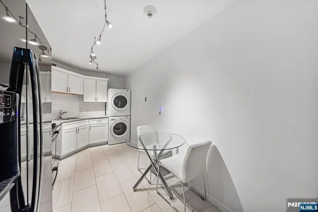 $380,000 | 2 Claridge Drive, Unit 1GE, Verona, NJ 07044