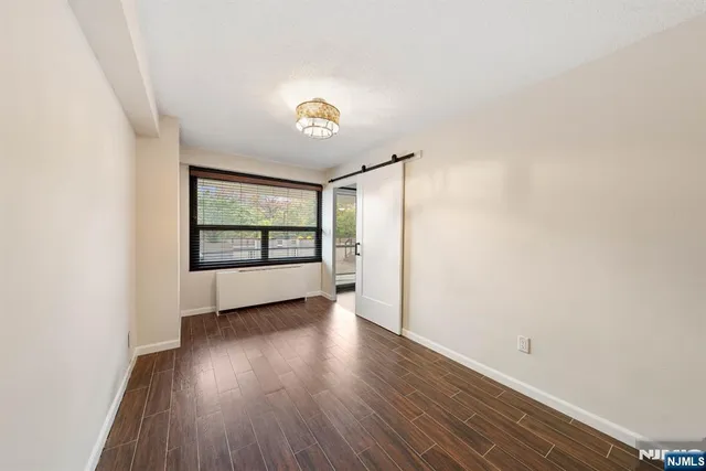 $380,000 | 2 Claridge Drive, Unit 1GE, Verona, NJ 07044