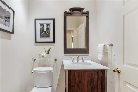 $1,275,000 | 8300 Spanish Oak Circle, Austin, TX 78737