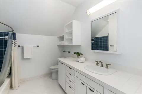 $1,275,000 | 8300 Spanish Oak Circle, Austin, TX 78737