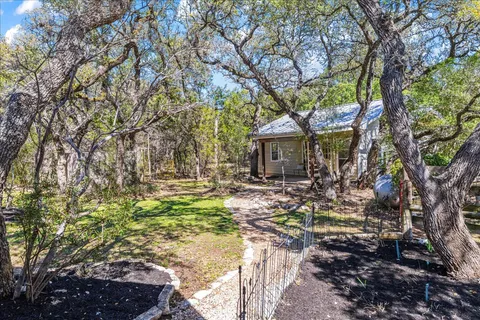 $1,275,000 | 8300 Spanish Oak Circle, Austin, TX 78737