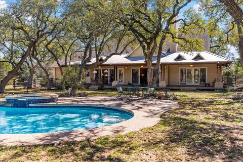 $1,275,000 | 8300 Spanish Oak Circle, Austin, TX 78737