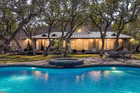 $1,275,000 | 8300 Spanish Oak Circle, Austin, TX 78737