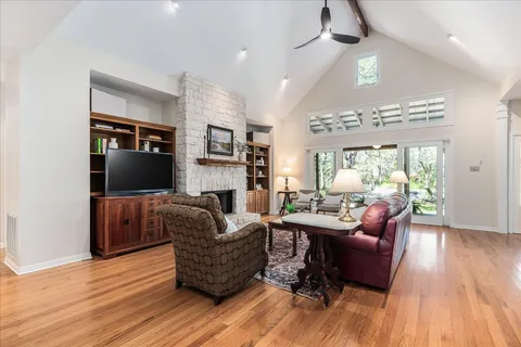 $1,275,000 | 8300 Spanish Oak Circle, Austin, TX 78737