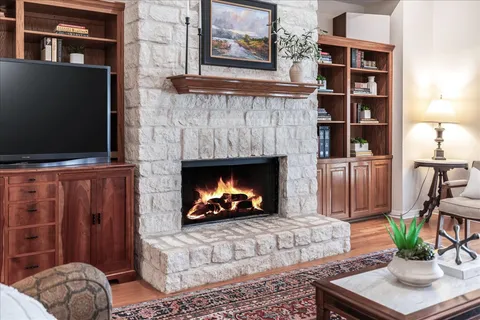 $1,275,000 | 8300 Spanish Oak Circle, Austin, TX 78737