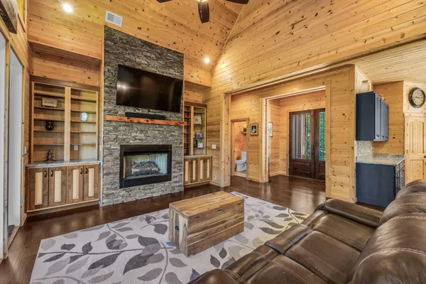 $899,900 | 426 Simmons Tawzer Road, Chickamauga, GA 30707