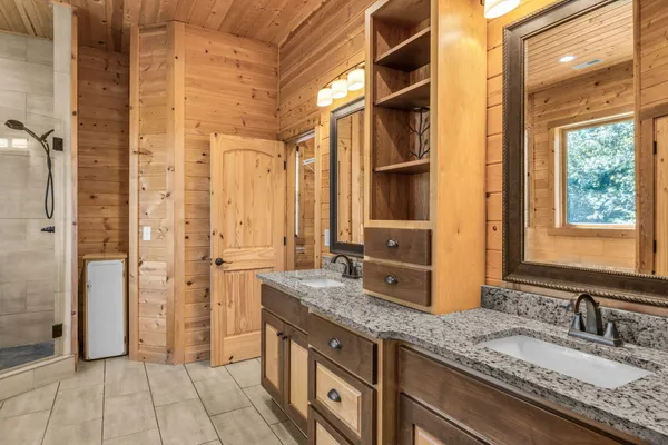 $899,900 | 426 Simmons Tawzer Road, Chickamauga, GA 30707