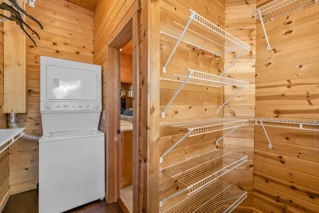 $995,000 | 426 Simmons Tawzer Road, Chickamauga, GA 30707