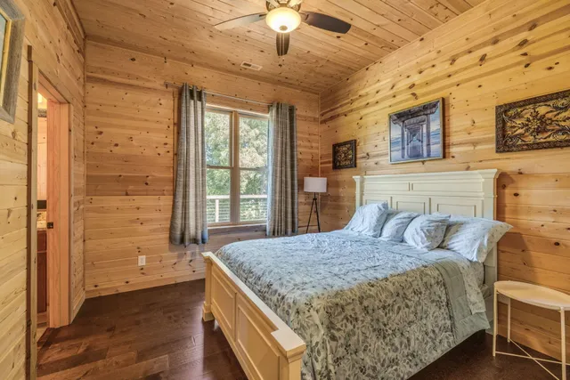 $995,000 | 426 Simmons Tawzer Road, Chickamauga, GA 30707