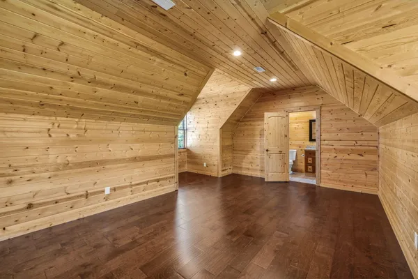 $899,900 | 426 Simmons Tawzer Road, Chickamauga, GA 30707