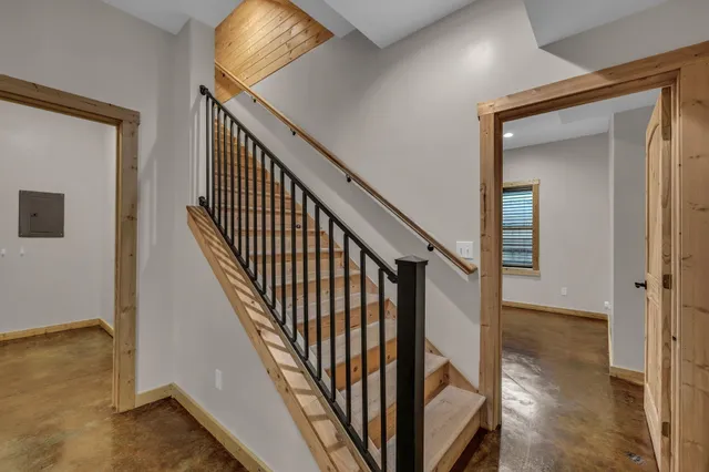 $995,000 | 426 Simmons Tawzer Road, Chickamauga, GA 30707