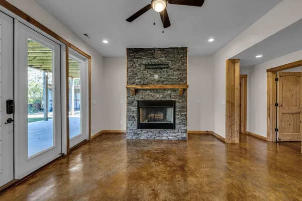 $899,900 | 426 Simmons Tawzer Road, Chickamauga, GA 30707