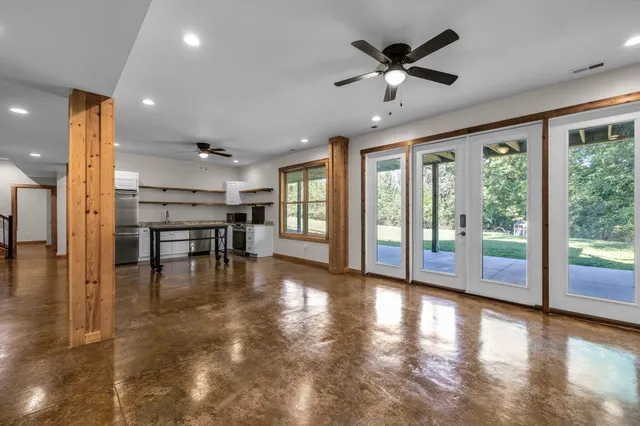 $995,000 | 426 Simmons Tawzer Road, Chickamauga, GA 30707