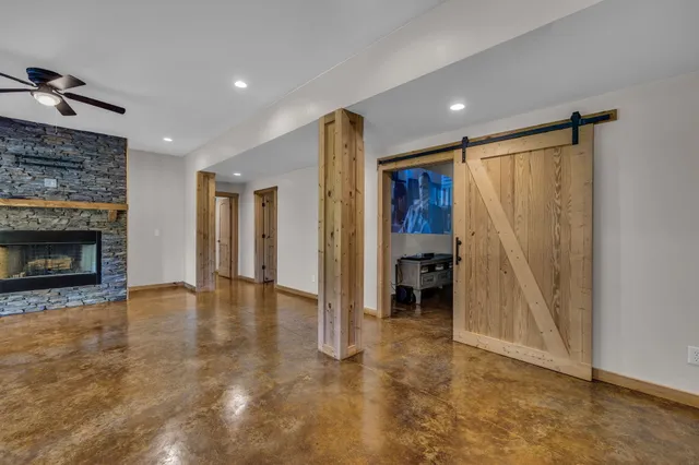 $995,000 | 426 Simmons Tawzer Road, Chickamauga, GA 30707