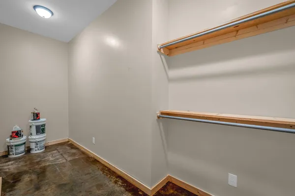 $899,900 | 426 Simmons Tawzer Road, Chickamauga, GA 30707