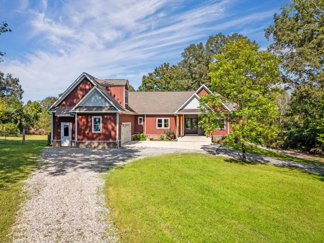 $995,000 | 426 Simmons Tawzer Road, Chickamauga, GA 30707