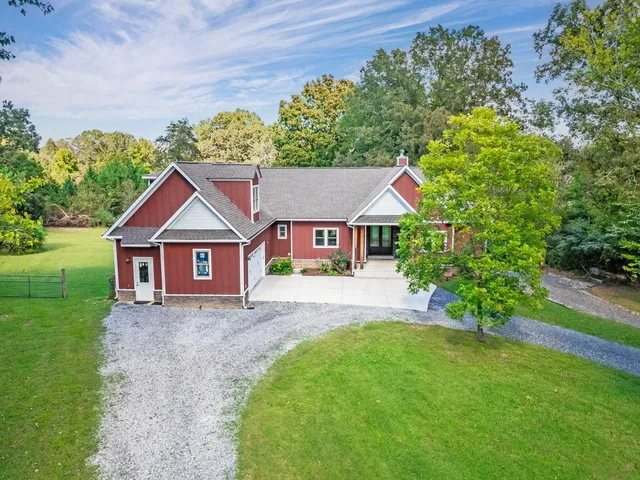 $995,000 | 426 Simmons Tawzer Road, Chickamauga, GA 30707