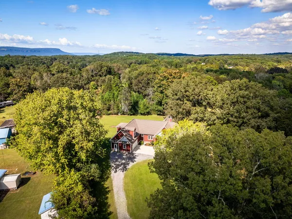 $899,900 | 426 Simmons Tawzer Road, Chickamauga, GA 30707