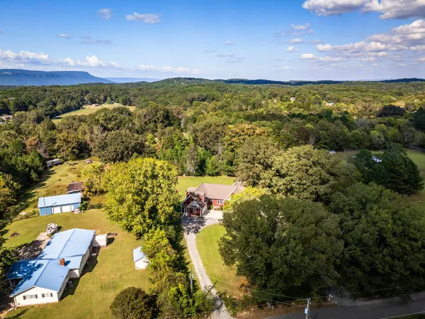 $899,900 | 426 Simmons Tawzer Road, Chickamauga, GA 30707