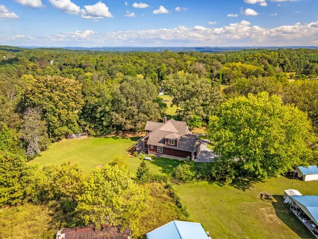 $995,000 | 426 Simmons Tawzer Road, Chickamauga, GA 30707