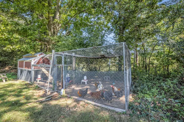 $899,900 | 426 Simmons Tawzer Road, Chickamauga, GA 30707