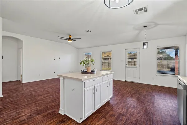 $1,590 | 17912 Aleppo Pine, Elgin, TX 78621