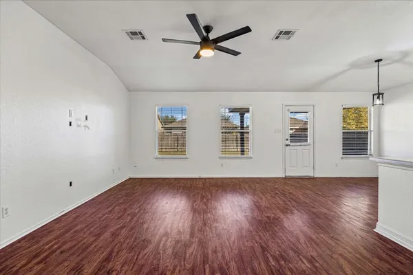 $1,590 | 17912 Aleppo Pine, Elgin, TX 78621