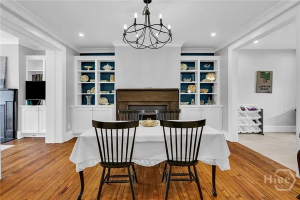 $1,975,000 | 112 West Taylor Street, Savannah, GA 31401